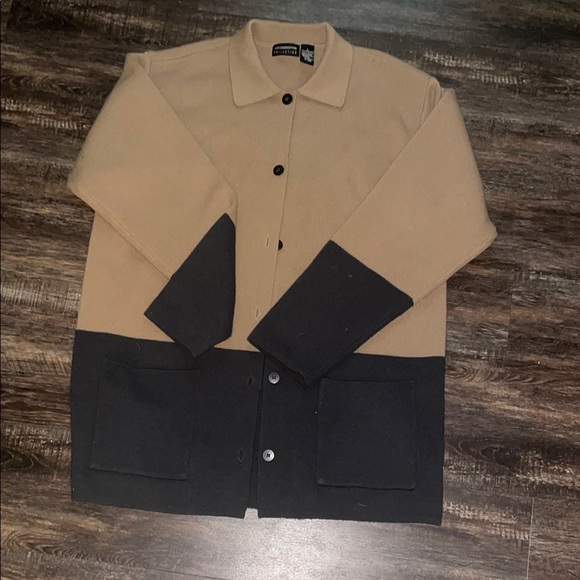 Liz Claiborne Lightweight Tan and Black Shirt Jacket - Picture 1 of 6
